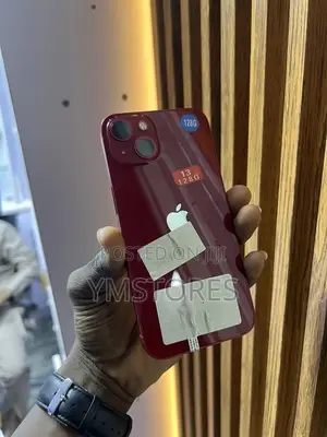 Apple iPhone 13 128 GB Red