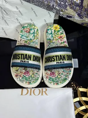 Ladies’ Fashion Sandals Slippers | Comfortable Trendy Styles