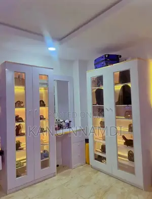 6by6 Shoe Rack With Grass