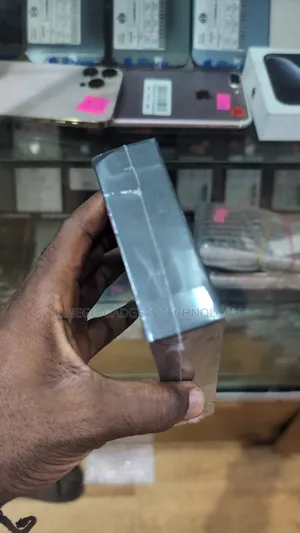 New Samsung Galaxy Z Flip4 256 GB