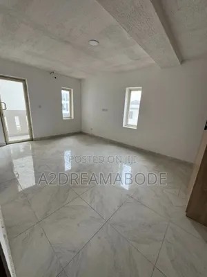 2bdrm Apartment in Lekki Phase 1 for rent
