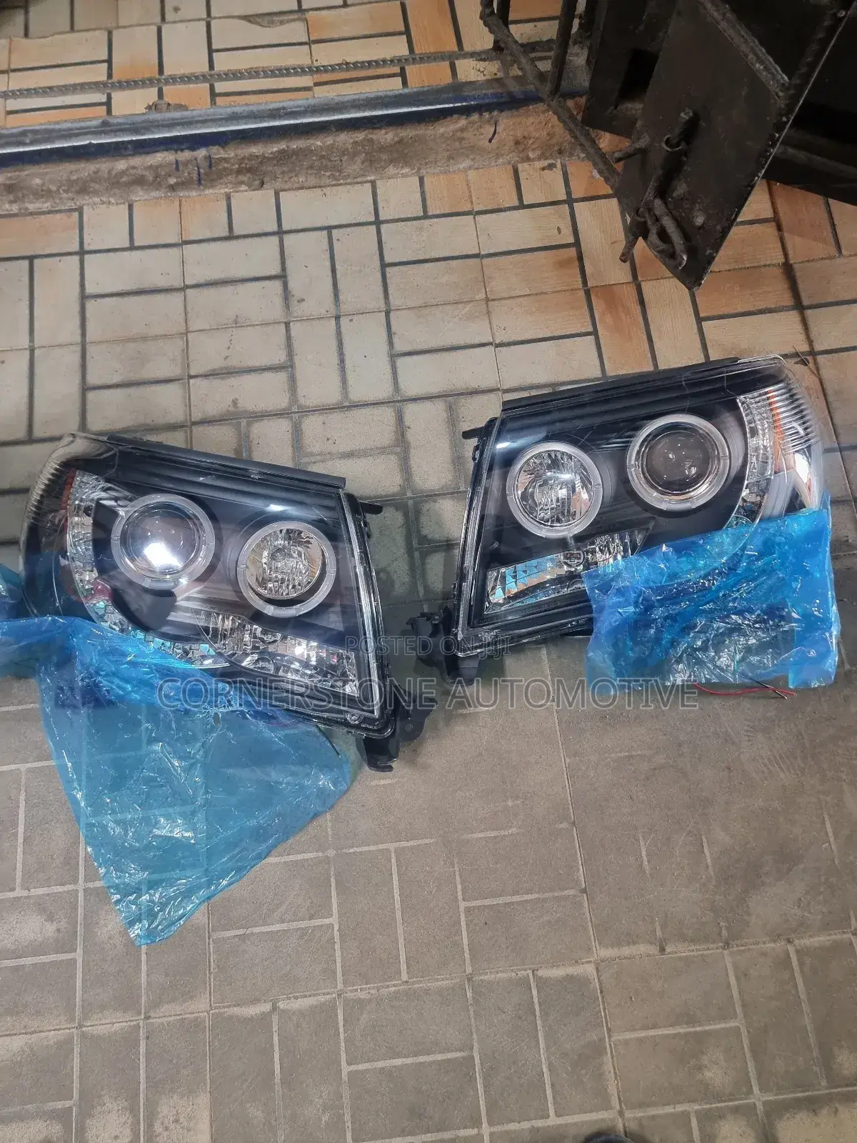 Head Lamp  Tacoma 2005 Led Type
