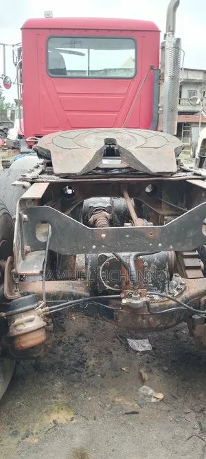 Tractor Head
