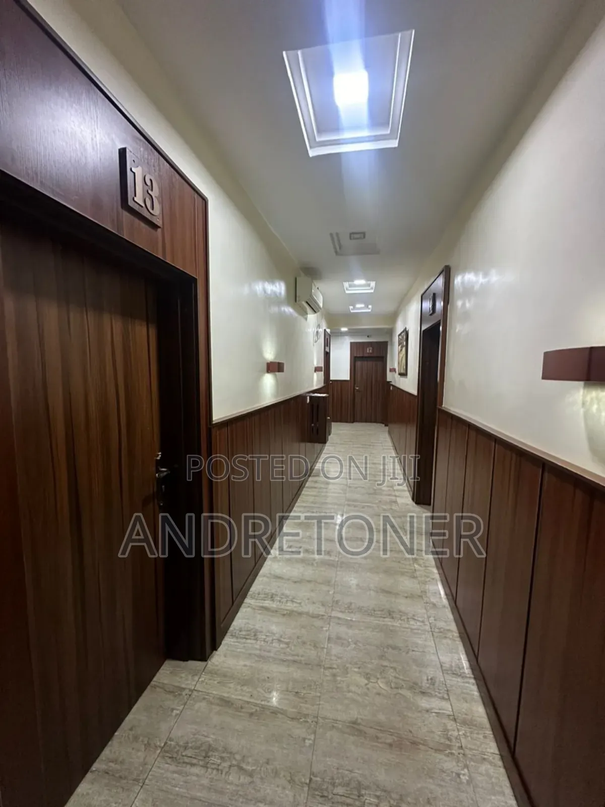 20 Rooms Hotel