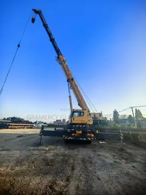 Foreign Used 2019 50 Tons XCMG Truck/Motor Mobile Crane