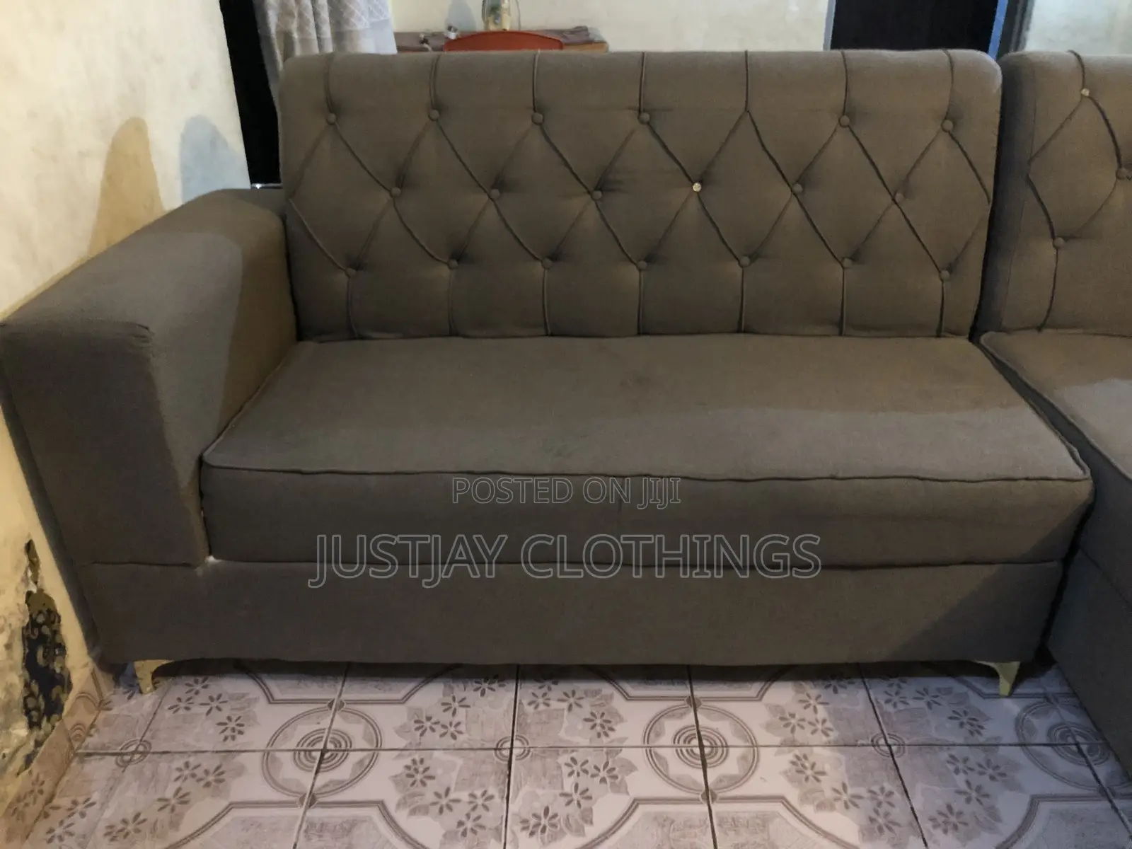 An Affordable Complete Set of Chairs