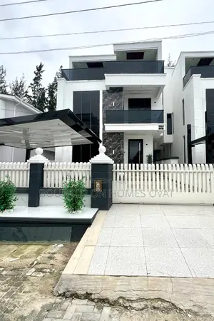 5bdrm Duplex in Ikota for sale