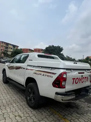 New Toyota Hilux 2024 White