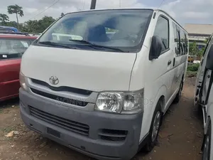 Toyota HiAce 2008 White