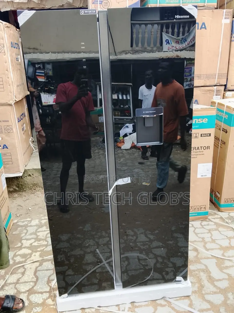 Hisense Side by Side Refrigerator Mirror Face With Water Dispensers