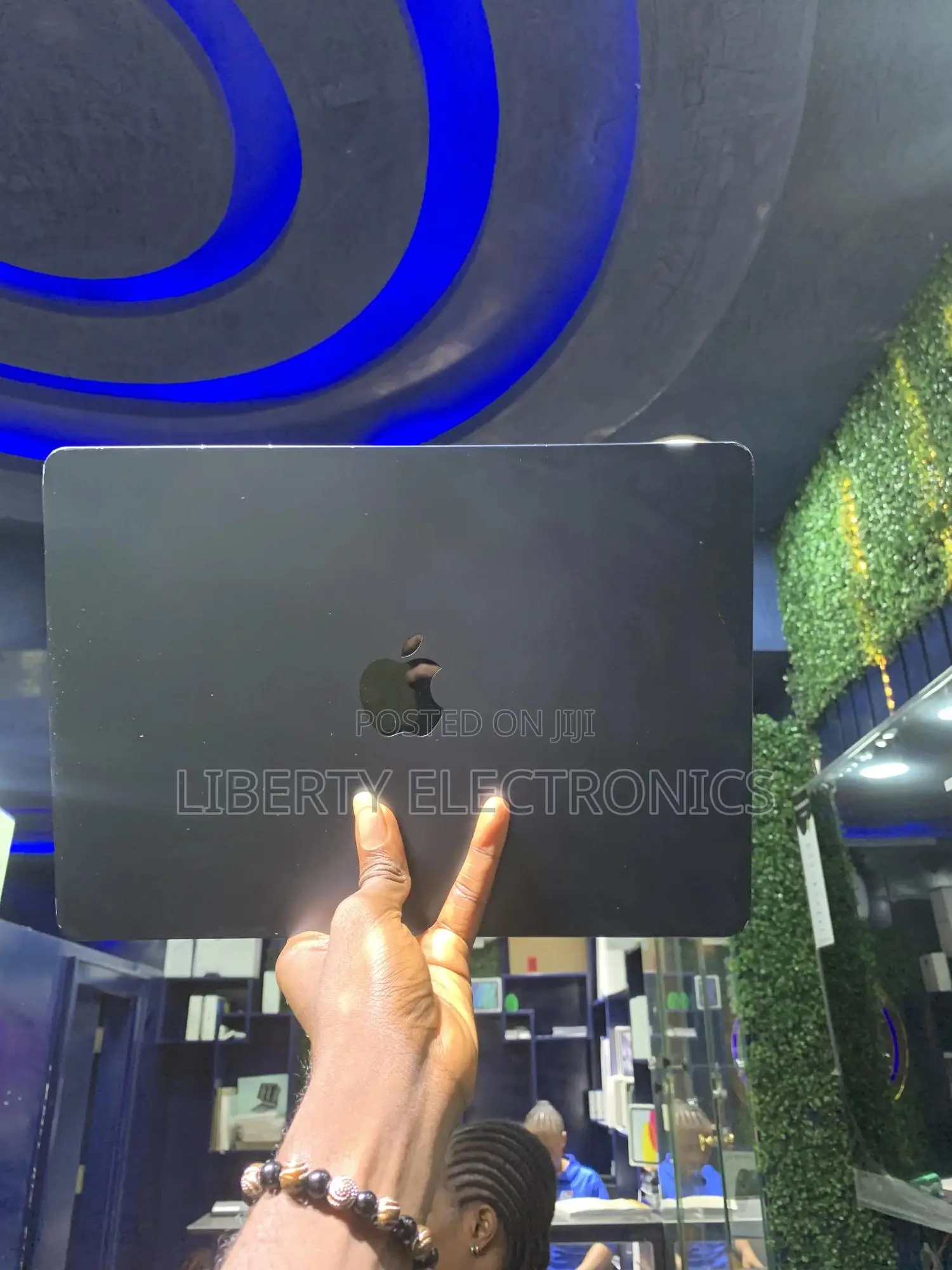 Laptop Apple MacBook Air 2022 M2 8GB Apple M2 SSD 512GB