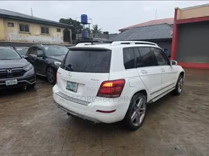 Mercedes-Benz GLK-Class 350 4MATIC 2011 White