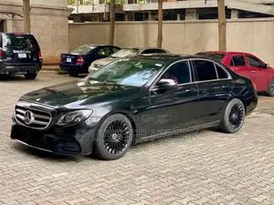 Mercedes-Benz E300 2017 Black