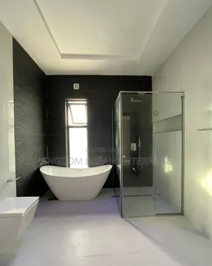 5bdrm Duplex in Parkview Estate for rent