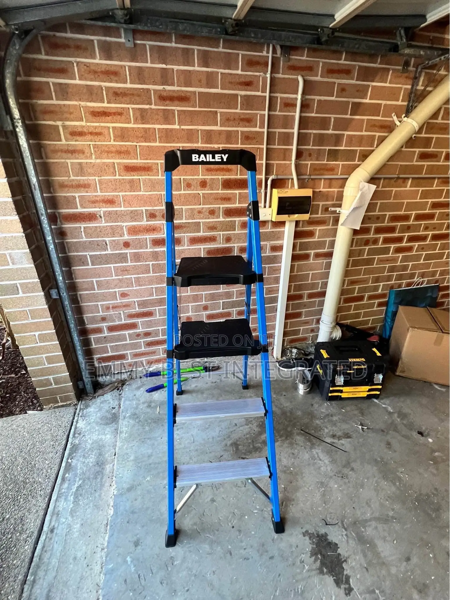 Bailey Twin Platform Ladder