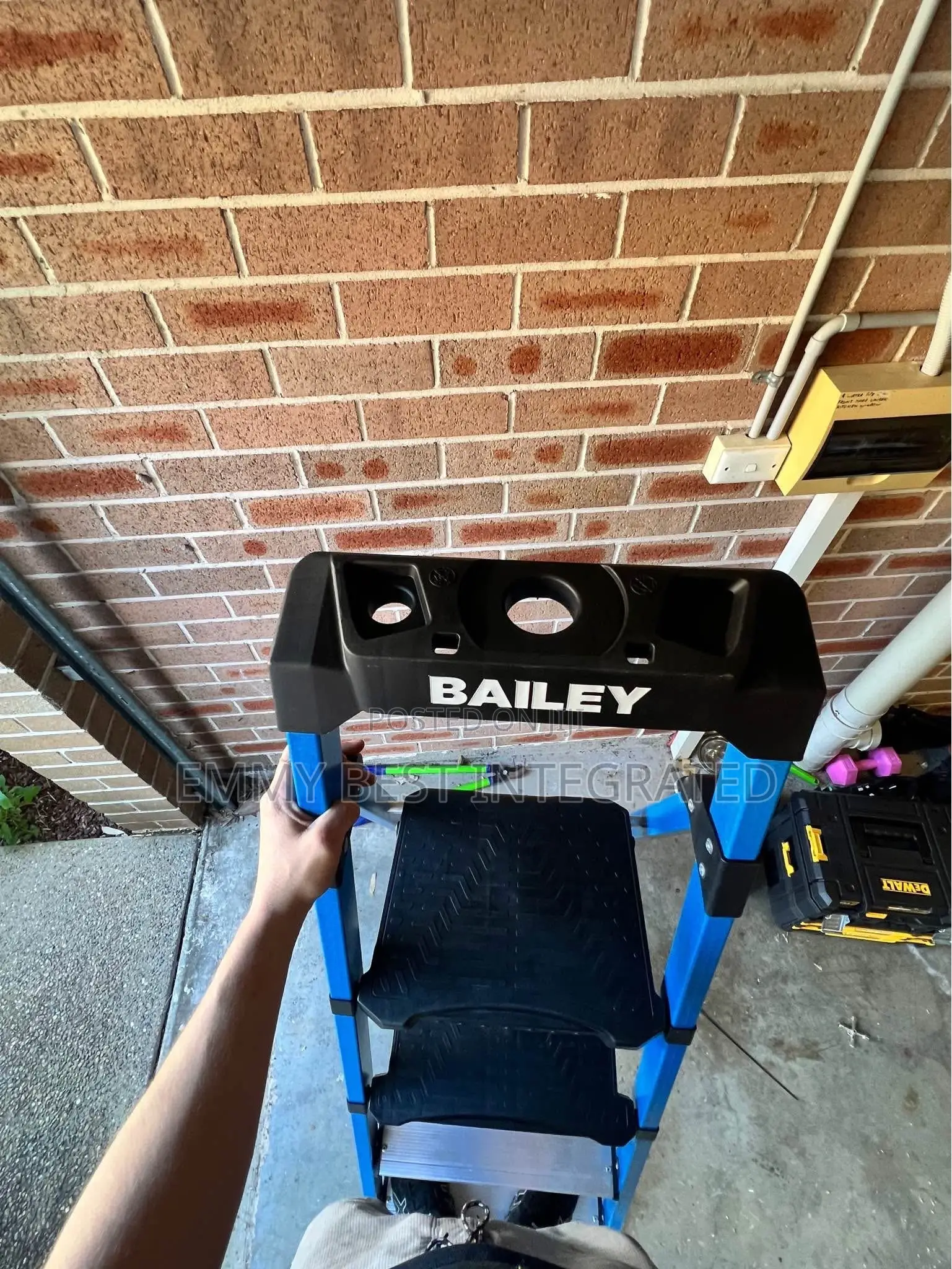 Bailey Twin Platform Ladder