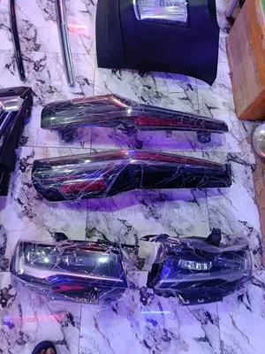 Cadillac Escalade Headlights And Taillights 2021/2024