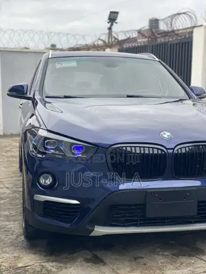 BMW X1 sDrive28i FWD 2019 Blue