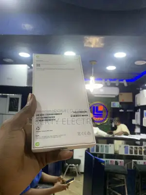 New Apple iPhone 16 Plus 128 GB Black