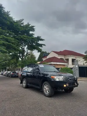 Toyota Land Cruiser 2004 Black