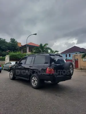 Toyota Land Cruiser 2004 Black