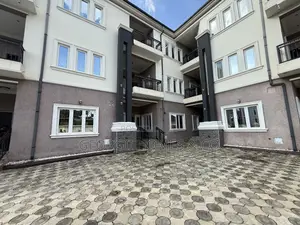4bdrm Townhouse / Terrace in Life Camp for rent