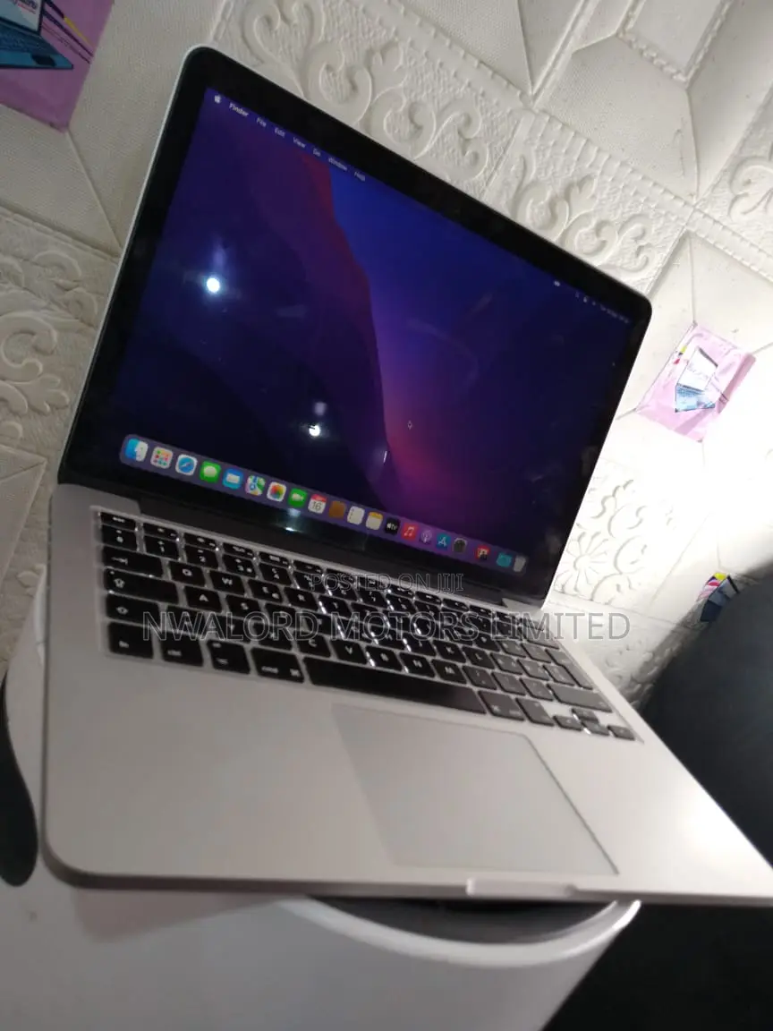 Laptop Apple MacBook Pro 8GB Intel Core i5 SSD 256GB