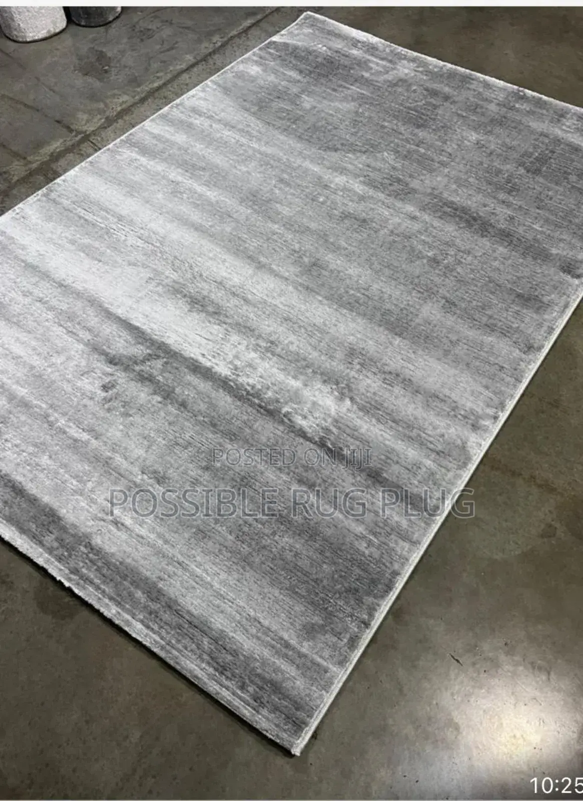 Smooth Gray Center Rug