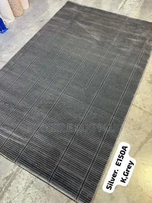 Smoth Dark Gray Center Rug