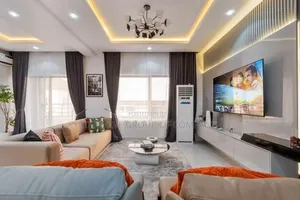 2 Bedroom Luxuruous Apartment