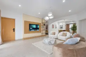 169879wt - Cozy 4 Bedroom Shortlet in Lekki Phase 1