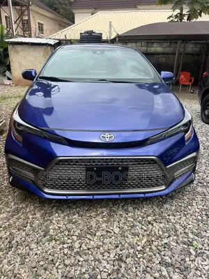 Toyota Corolla SE (1.8L 4cyl 6M) 2018 Blue
