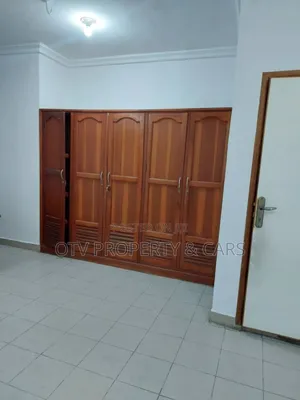2bdrm Apartment in Lekki Phase 1 for rent