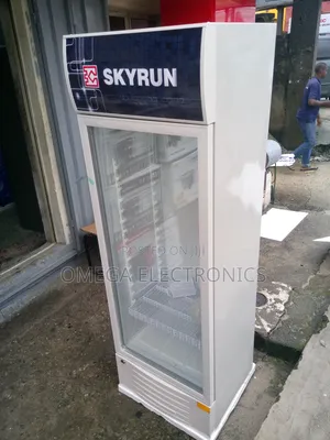 Skyrun Chiller Show Glass Model 318