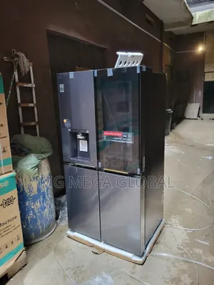 Lg Ice Maker/Water Dispenser Side by Side Refrigerator