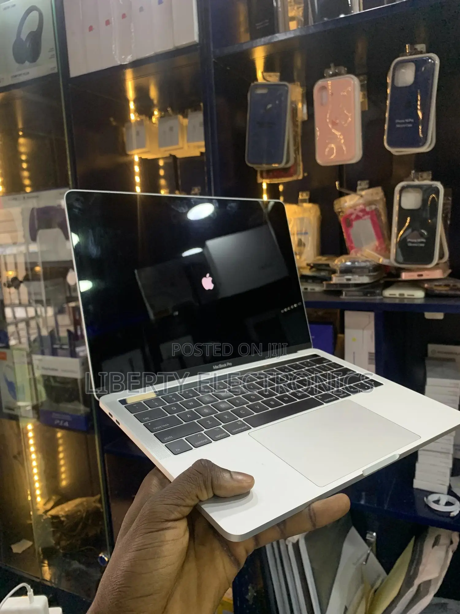 Laptop Apple MacBook Pro 2017 16GB Intel Core I7 SSD 512GB
