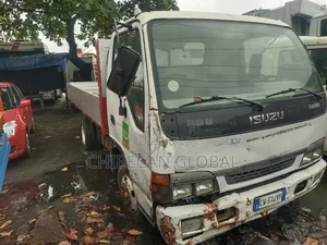 Isuzu Pickup Truck (Foreign Used) 6 Tyres