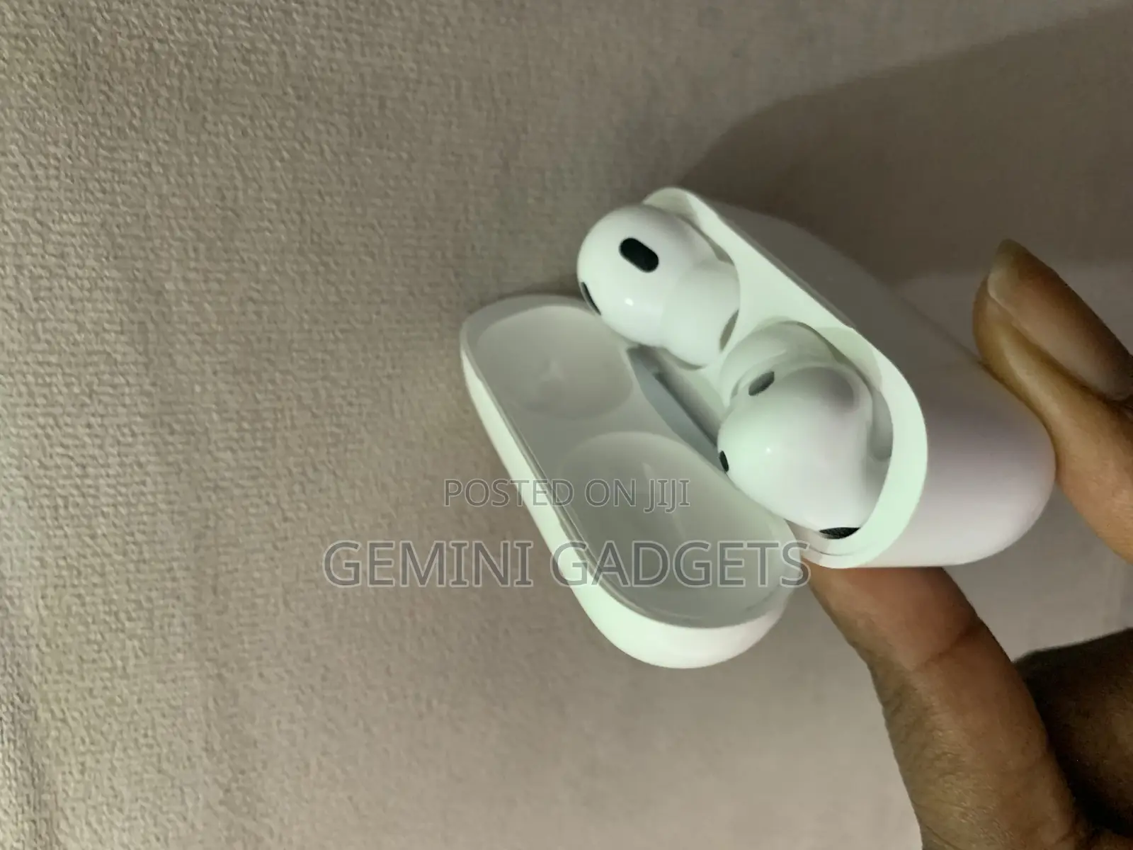 Neat Airpod Pro 2nd Generation Type C