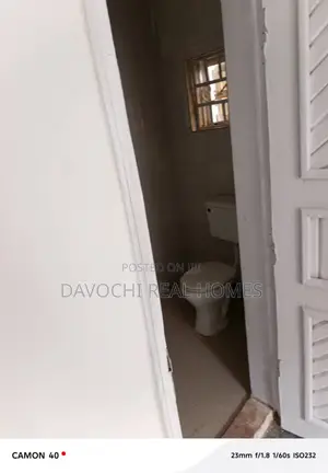 3bdrm Apartment in Lekki Right for rent