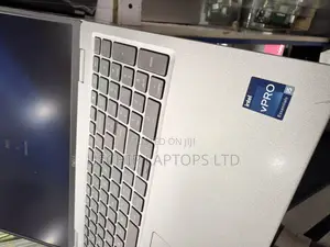 Laptop Dell Precision 3570 16GB Intel Core i5 SSD 512GB