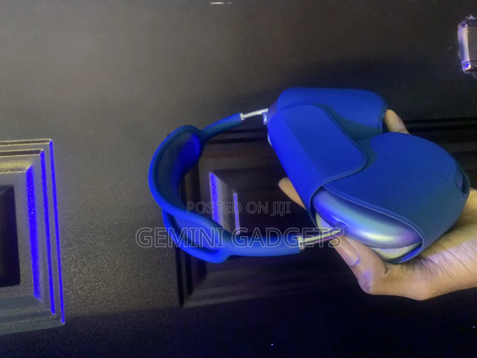 Authentic Neat Apple Airpod Max Blue