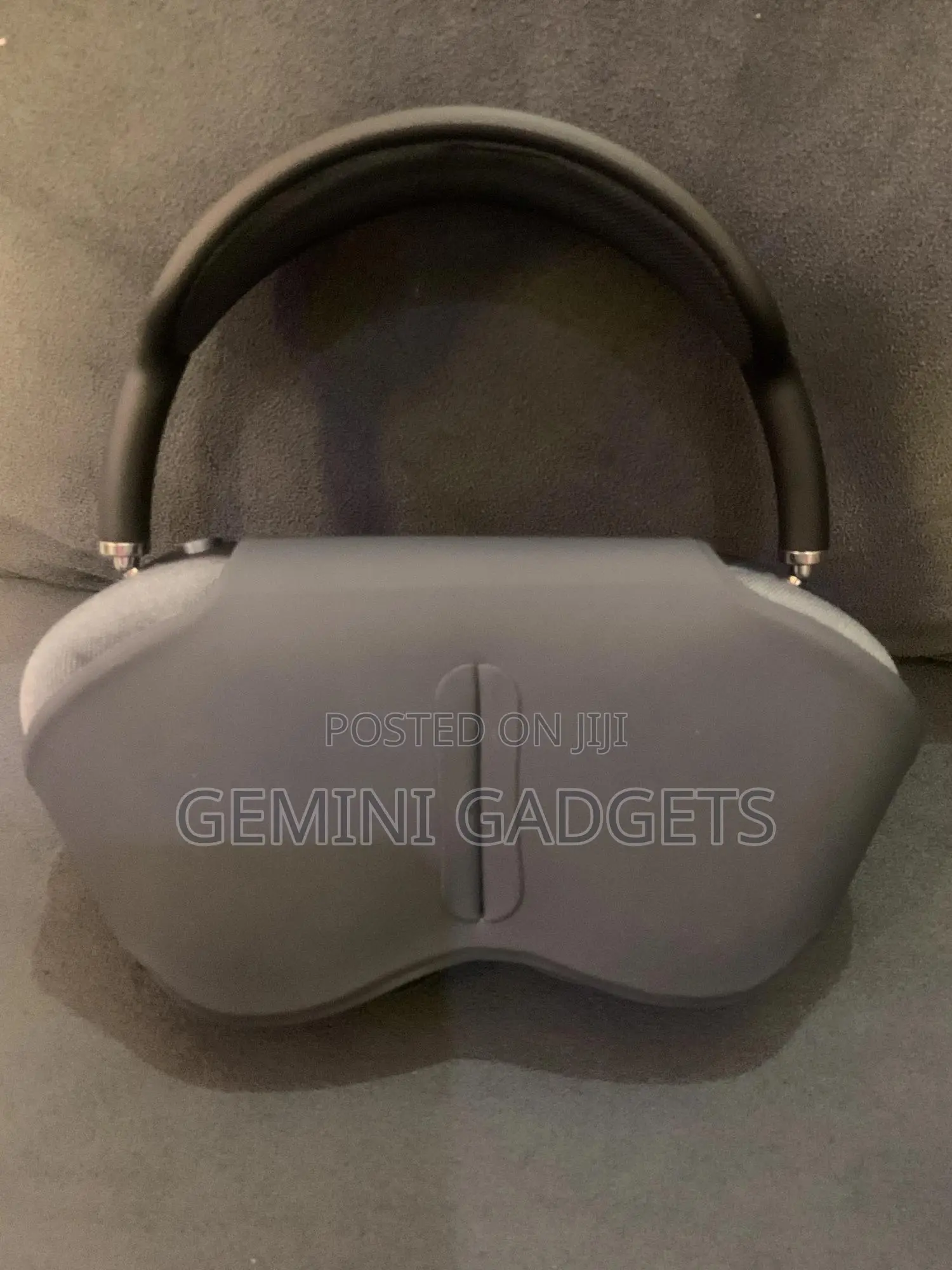 Neat Authentic Apple Airpod Max