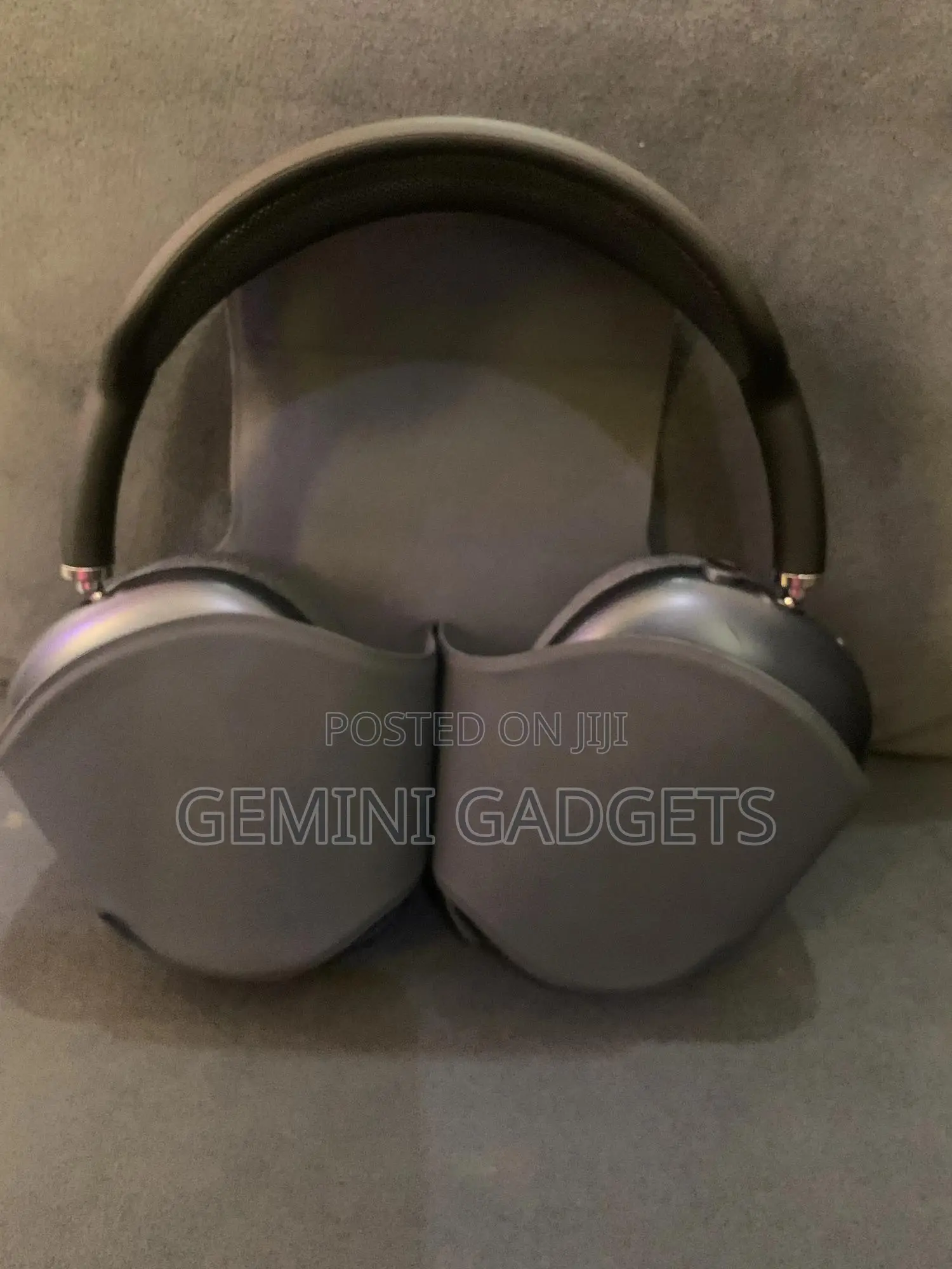 Neat Authentic Apple Airpod Max
