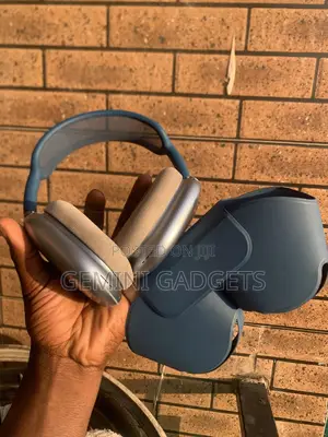 Neat Authentic Apple Airpod Max Color Blue