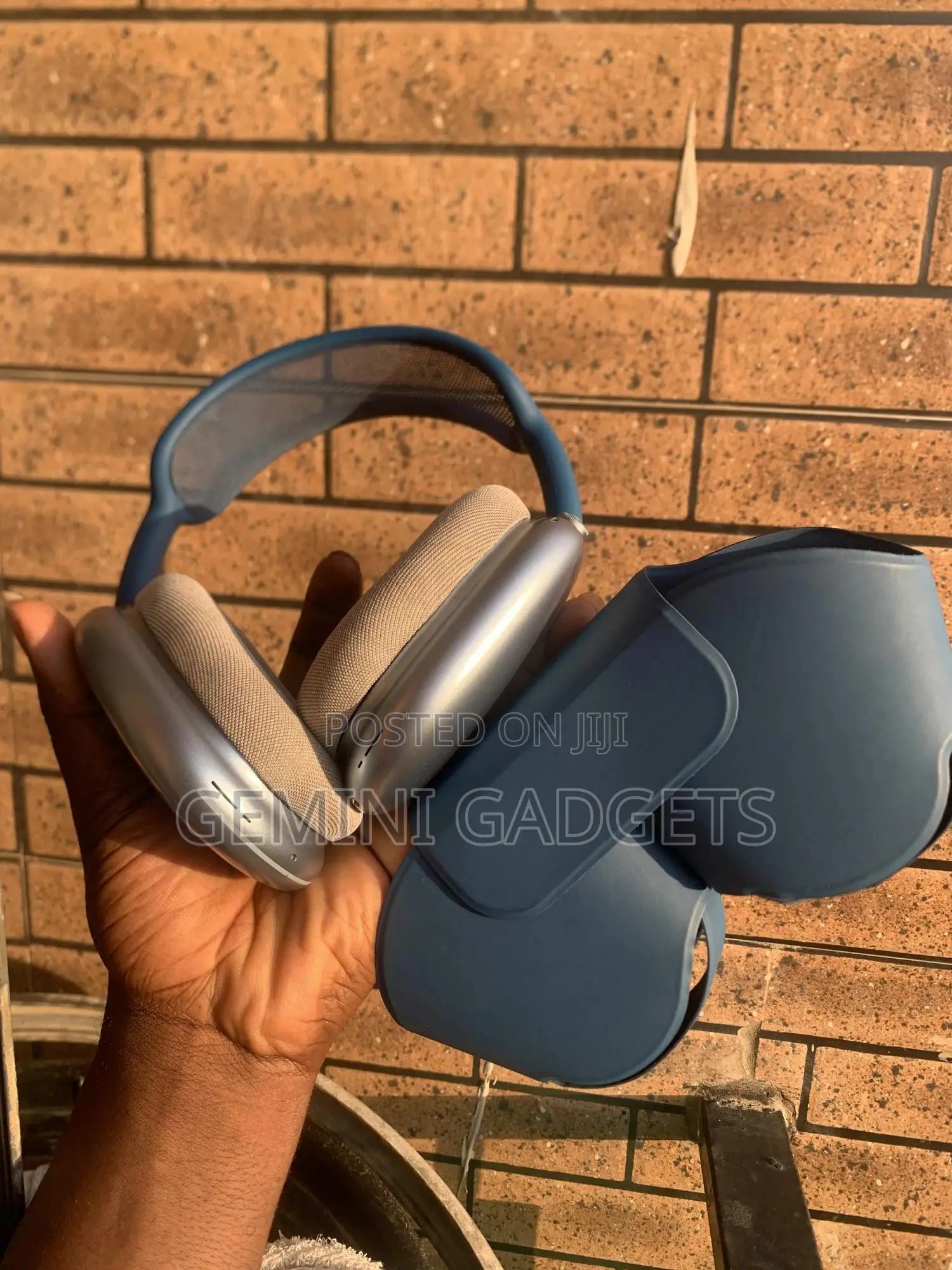 Neat Authentic Apple Airpod Max 1 Color Blue