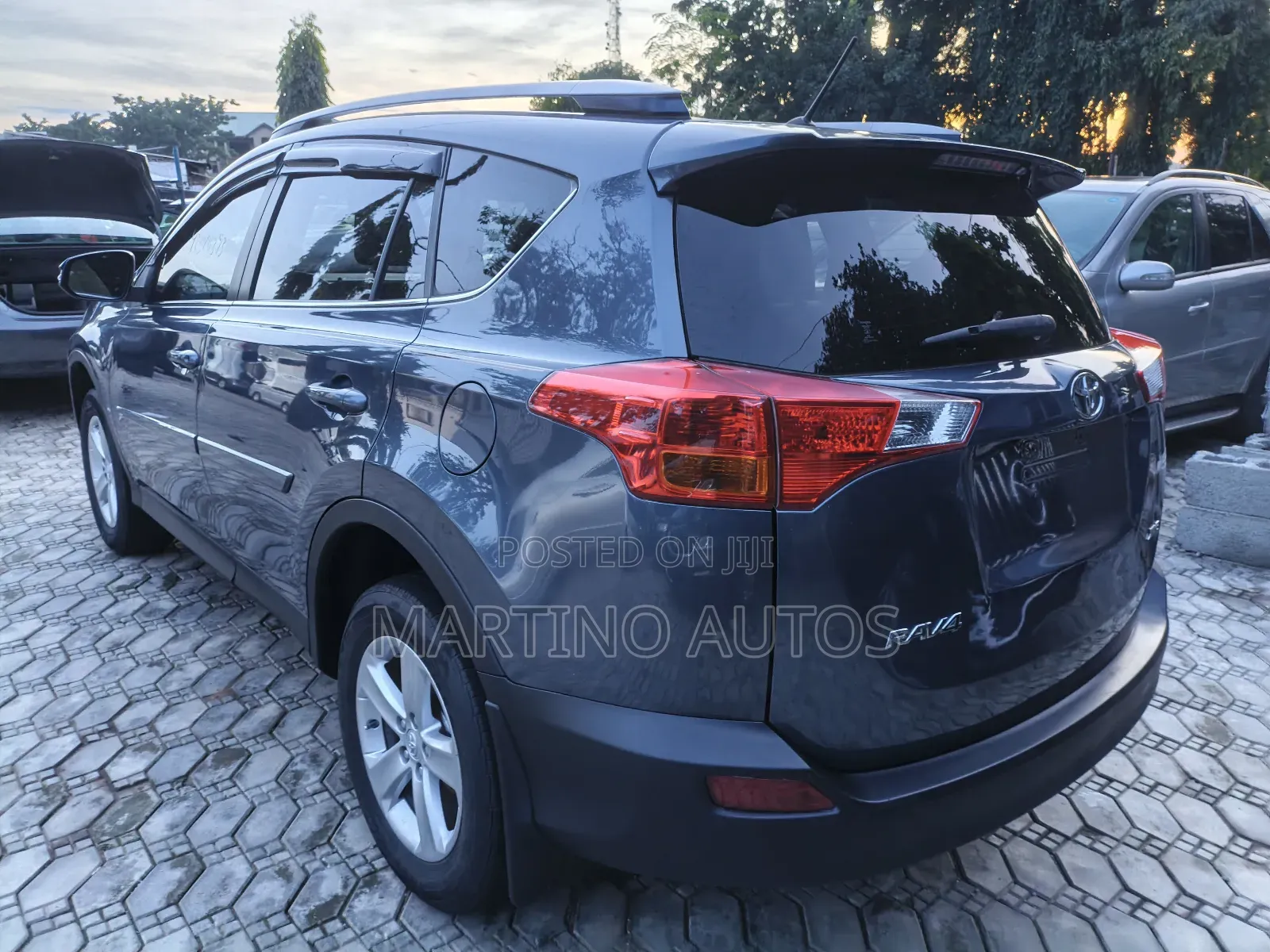 Toyota RAV4 2013 Blue