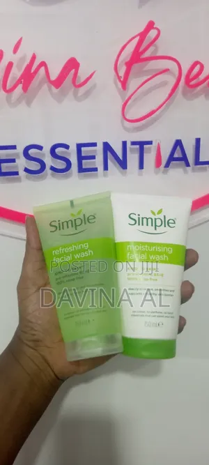 Simple Refreshing and Moisturising Facial Wash
