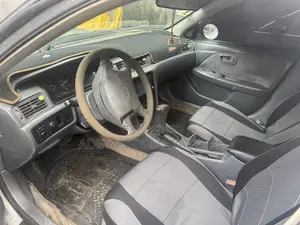 Toyota Camry LE 4dr Sedan (2.2L 4cyl 4A) 2001 Silver