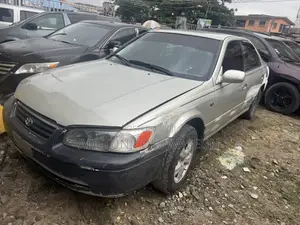 Toyota Camry LE 4dr Sedan (2.2L 4cyl 4A) 2001 Silver