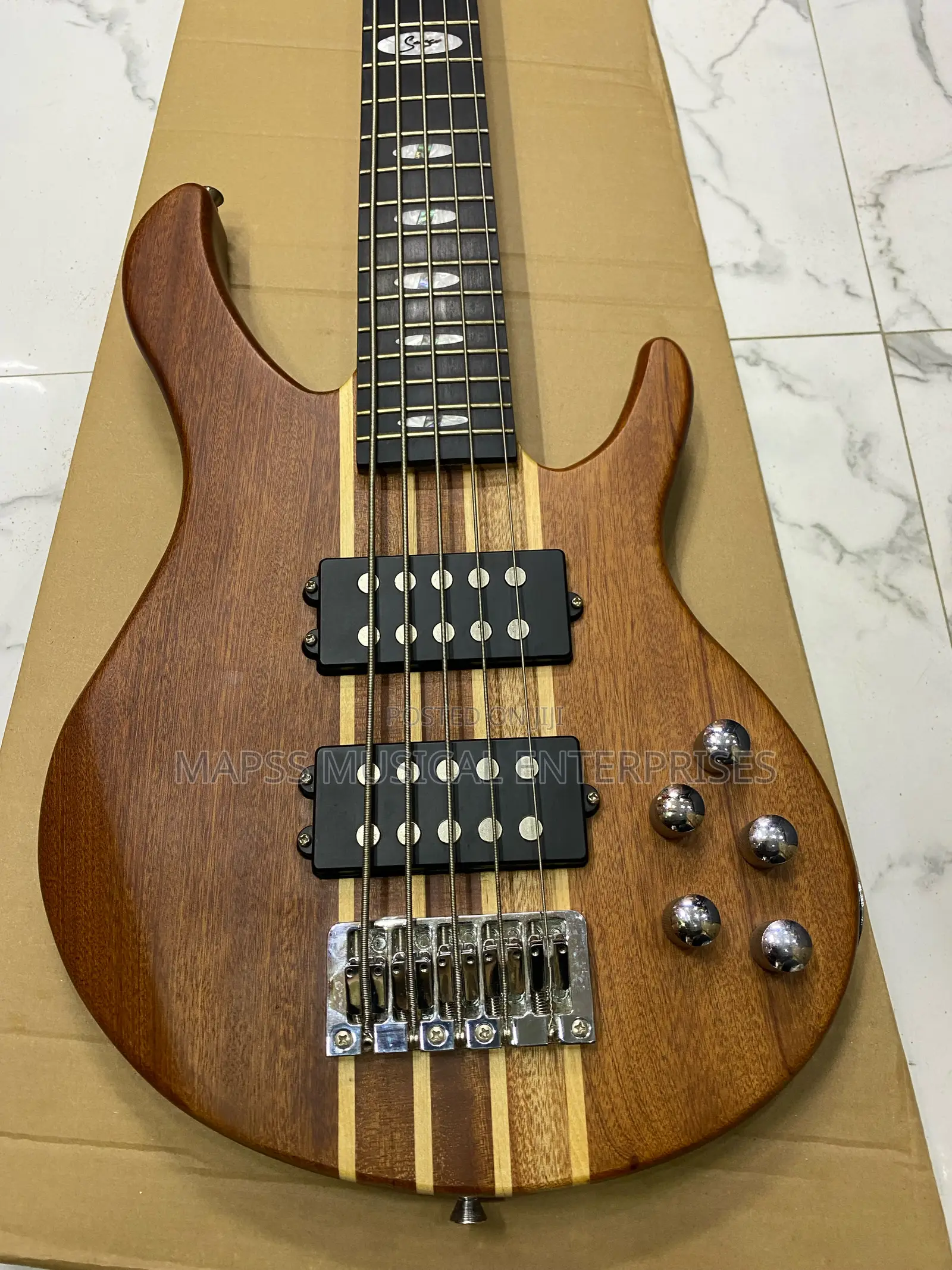 Smiger 5-String Active Electric Bass Guitar.